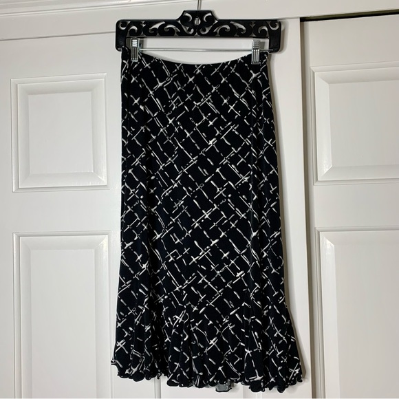 Dialogue Geo Print Ruffle Hem Stretch Skirt, Size 12 - Picture 2 of 4